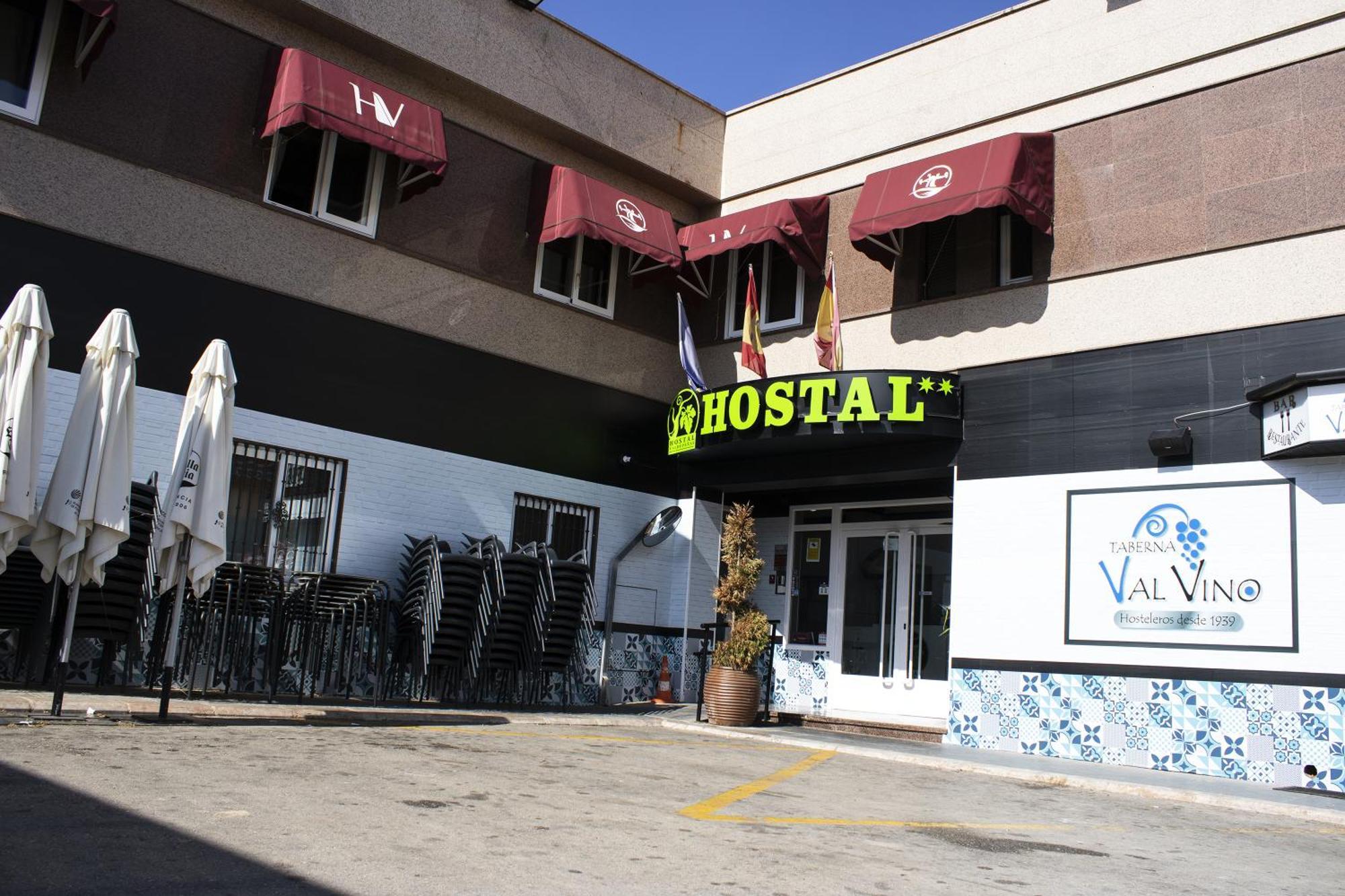 Hostal Valdepeñas by Bossh Hotels Exterior foto