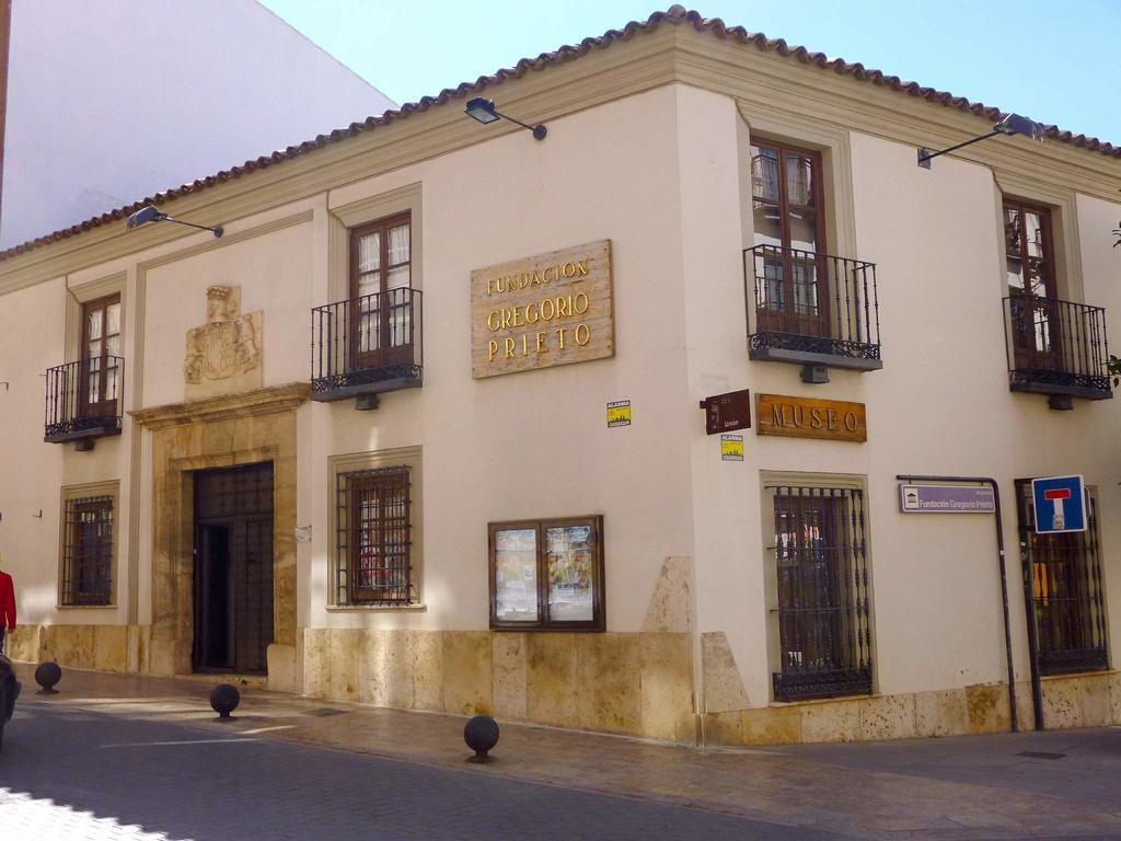 Hostal Valdepeñas by Bossh Hotels Exterior foto